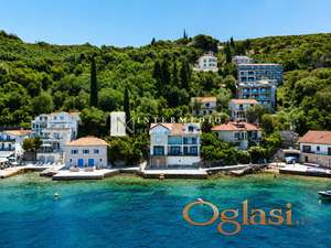 Jednosoban stan 38 m², prva linija do mora, Rose, Herceg Novi